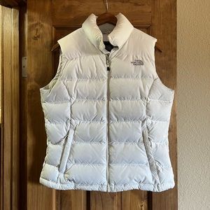 The North Face Women’s Full Zip White 700 Down Vest